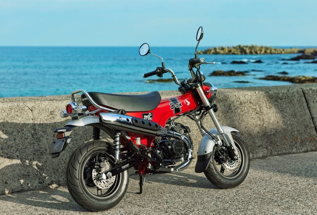 HONDA ST125 DAX 2023 Pearl Nebula Red