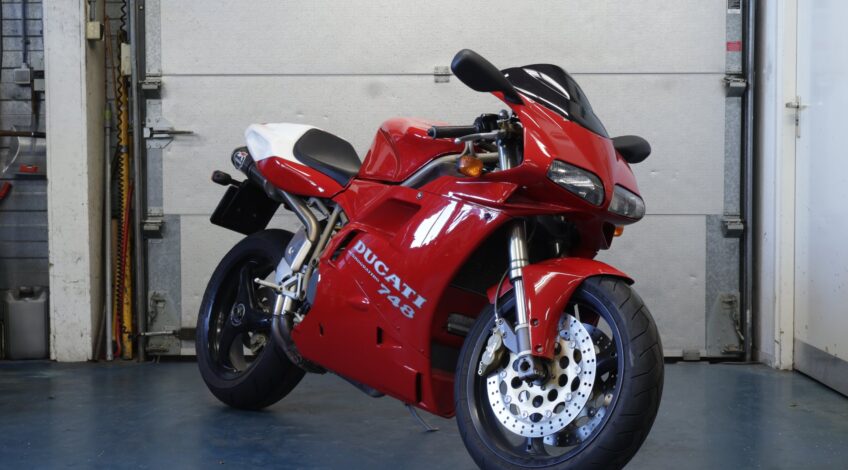 Ducati 748s Desmoquattro 2000