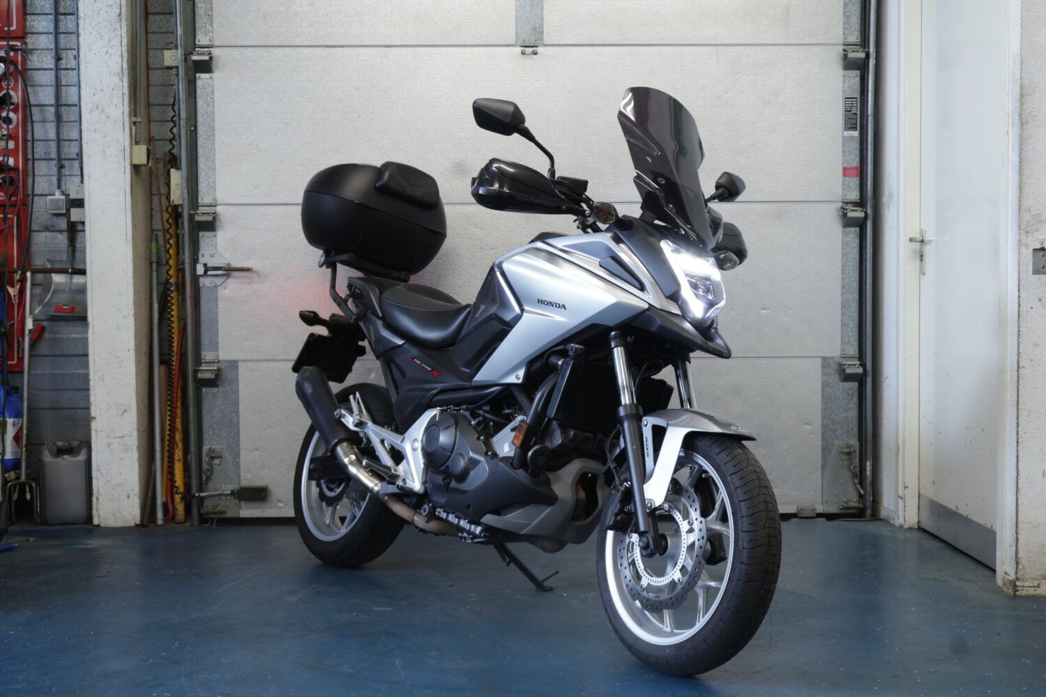 Honda NC750X 2016