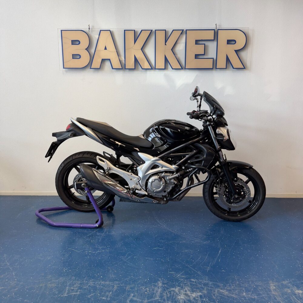 Suzuki Gladius 2011