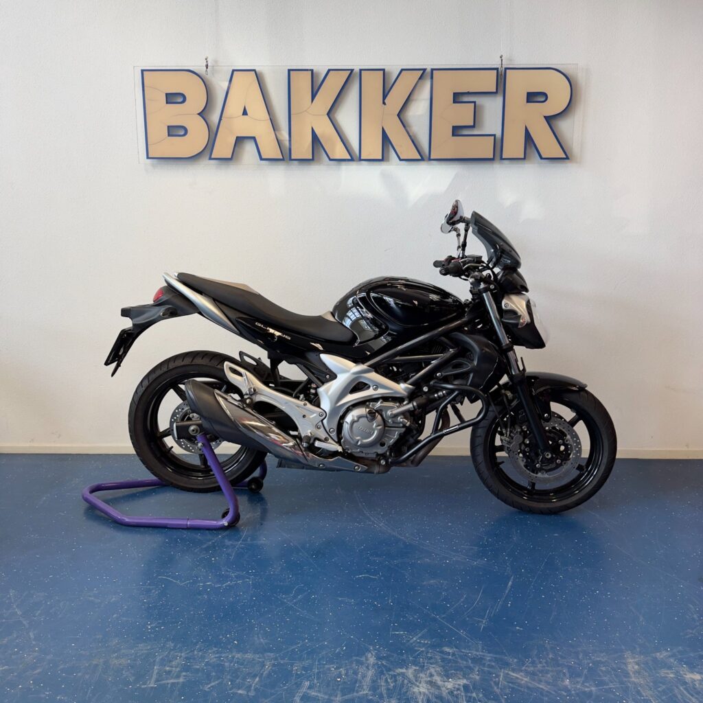 Suzuki Gladius 2011